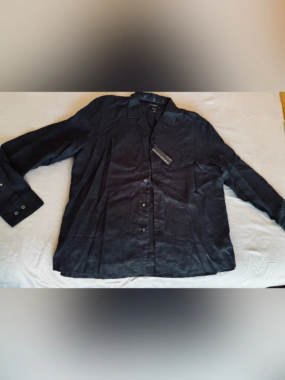 BANANA REPUBLIC Men’s Standard Fit Black Linen Long-Sleeve Button-Down Shirt